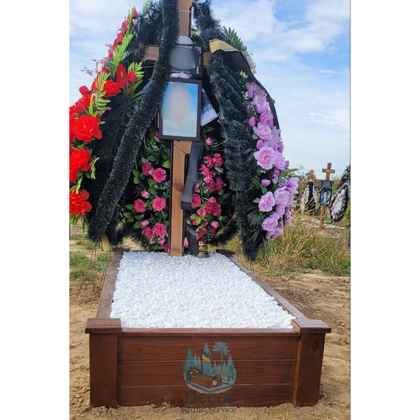 Надгробок дерев&rsquo;яний світлий горіх 180х75х35см (Без тризуба) 027 фото