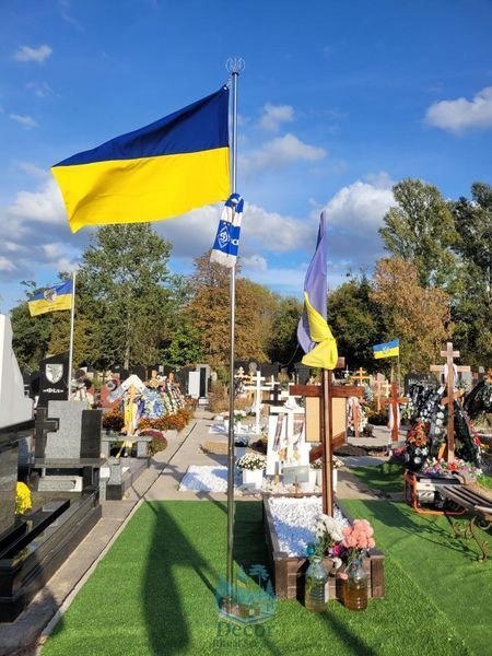 Флагшток із нержавіючої сталі 4 метри, під анкера. Розбірний. З системою підіймання прапору. Прапор України 140*90 см в подарунок! 1013 фото